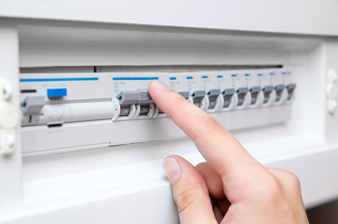 Elektro­installation bei Elektro Schulze GmbH in Dessau - Roßlau