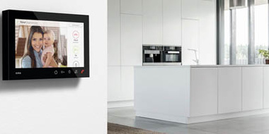 Gira Wohnungsstation bei Elektro Schulze GmbH in Dessau - Roßlau